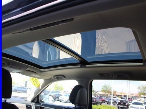 Used 2023 Volkswagen Atlas SEL AWD/4WD image 29