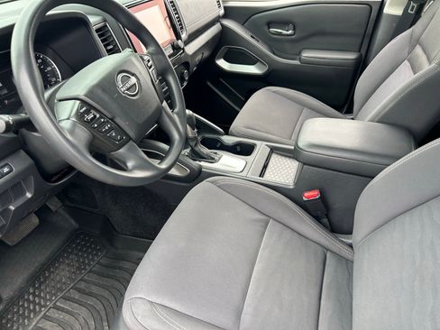 Used 2022 Nissan Frontier 2WD Crew Cab image 25
