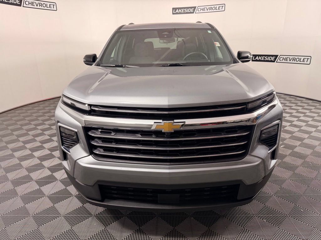 Used 2025 Chevrolet Traverse LT AWD/4WD image 9