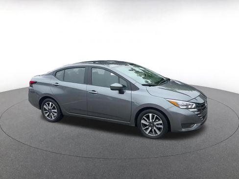 Used 2025 Nissan Versa SV FWD image 2