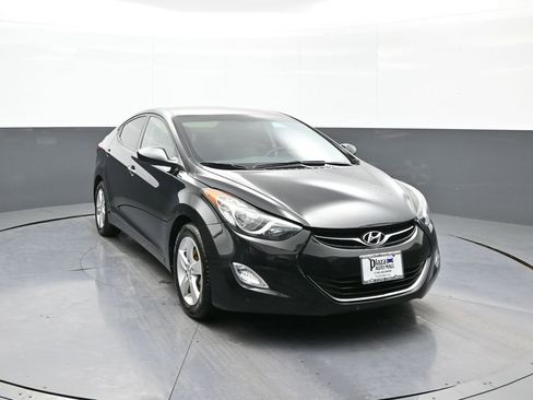 Used 2013 Hyundai Elantra GLS w/ Preferred Pkg image 3