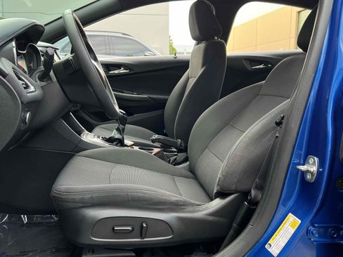 Used 2017 Chevrolet Cruze LT w/ Convenience Package FWD image 6