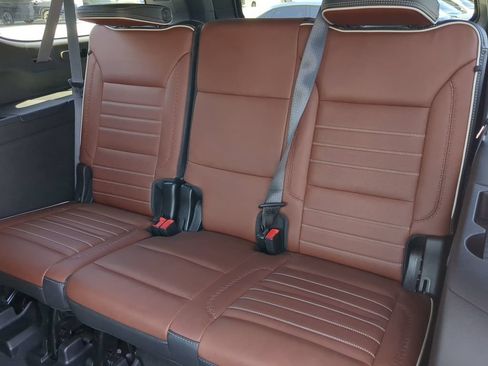 Used 2023 GMC Yukon XL Denali Ultimate AWD/4WD image 20