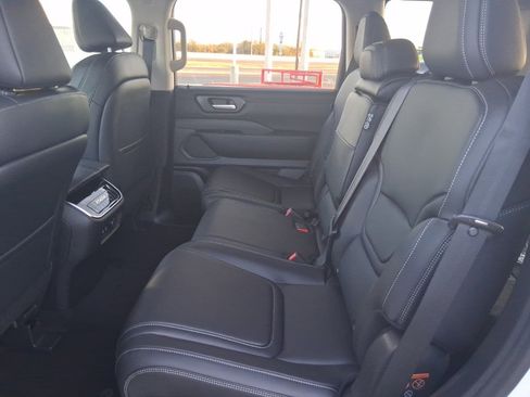 New 2026 Nissan Armada SV image 24