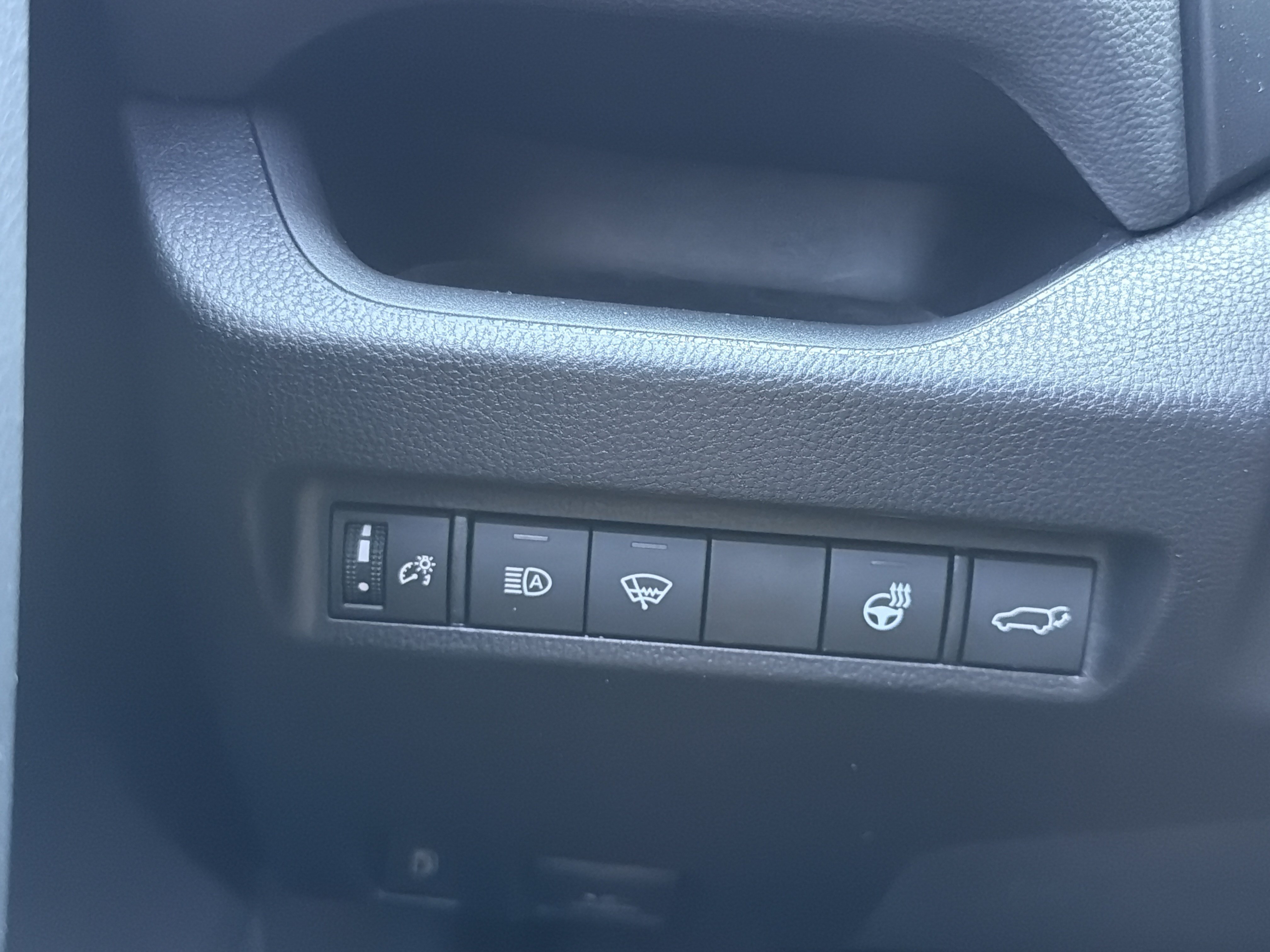 Used 2021 Toyota RAV4 XLE Premium AWD/4WD image 13