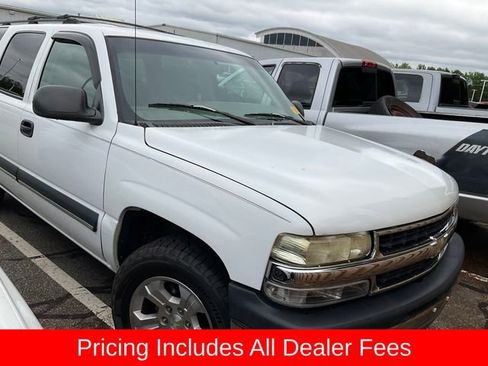 Used 2002 Chevrolet Suburban LS RWD image 1