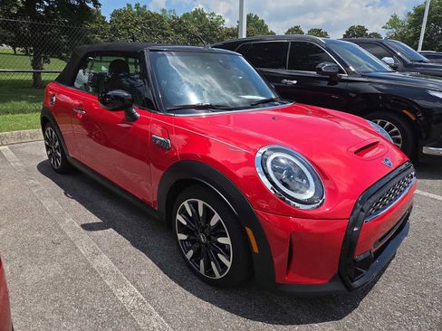 Used 2024 MINI Cooper S FWD image 1