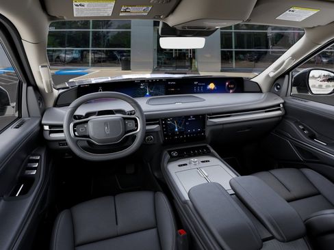 New 2027 Lincoln Navigator Premiere RWD image 9