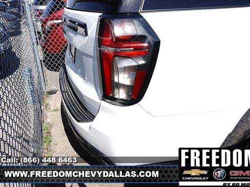 Used 2021 Chevrolet Tahoe Z71 w/ Rear Media and Nav Package AWD/4WD image 8