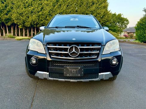 Used 2009 Mercedes-Benz ML 63 AMG 4MATIC image 3