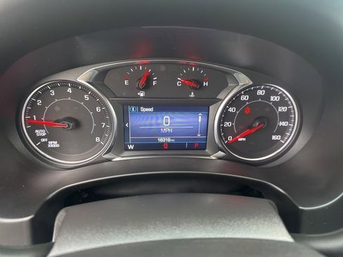 Used 2023 GMC Terrain SLE w/ Driver Convenience Package image 13