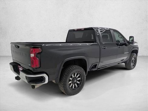 Used 2022 Chevrolet Silverado 2500 LT w/ Convenience Package image 5