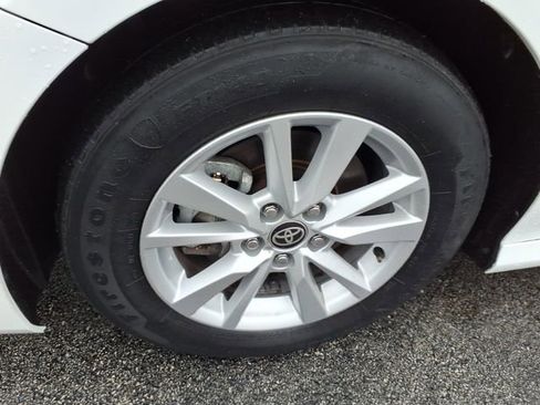 Certified 2025 Toyota Camry LE image 9