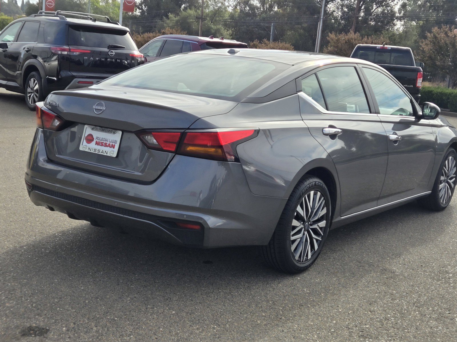 Certified 2025 Nissan Altima 2.5 SV FWD image 4