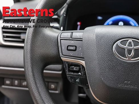 Used 2025 Toyota Camry LE FWD image 14
