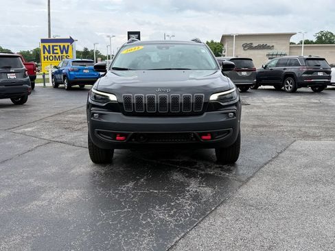 Used 2022 Jeep Cherokee Trailhawk w/ Trailer Tow Group AWD/4WD image 2