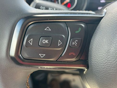 Used 2024 Jeep Gladiator Sport image 19