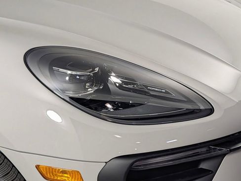 New 2026 Porsche Macan AWD/4WD image 15