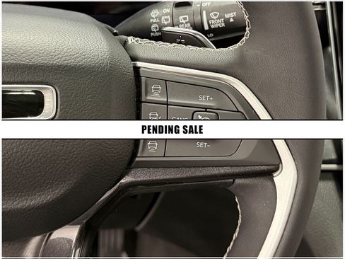 Used 2023 Jeep Grand Cherokee L Laredo AWD/4WD image 19
