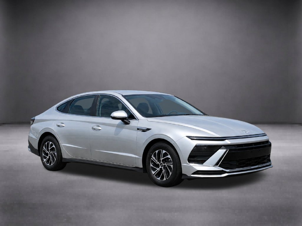 New 2026 Hyundai Sonata Blue FWD image 2