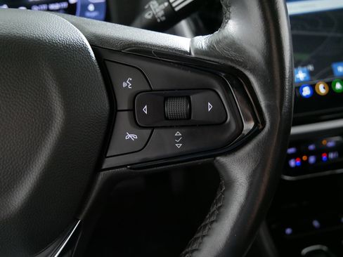 Used 2023 Chevrolet Bolt EUV Premier w/ Sun & Sound Package FWD image 29