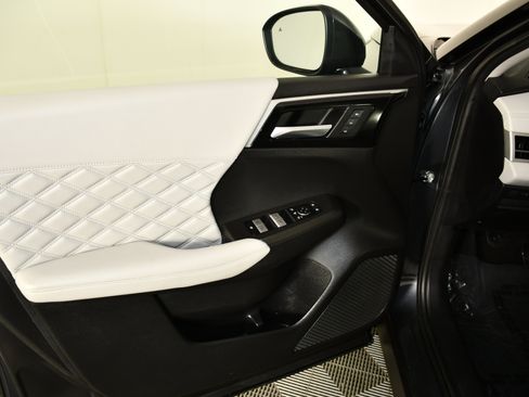 Used 2025 Mitsubishi Outlander SEL image 36