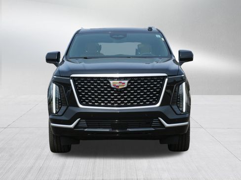 Used 2026 Cadillac Escalade ESV Luxury w/ Touring Package AWD/4WD image 2