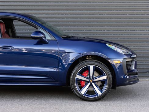 Used 2025 Porsche Macan S AWD/4WD image 9