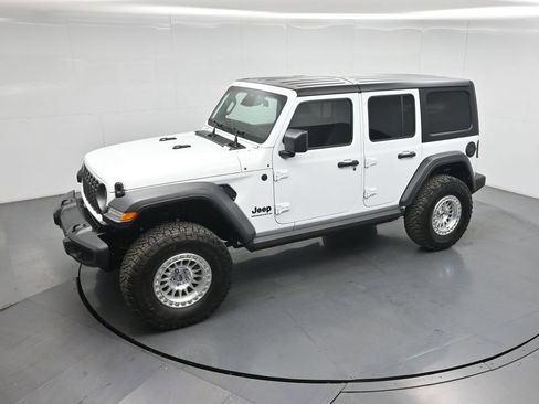 Used 2026 Jeep Wrangler Unlimited Sport AWD/4WD image 40