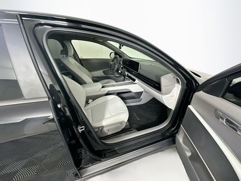 Used 2024 Hyundai Ioniq 6 SEL RWD image 31