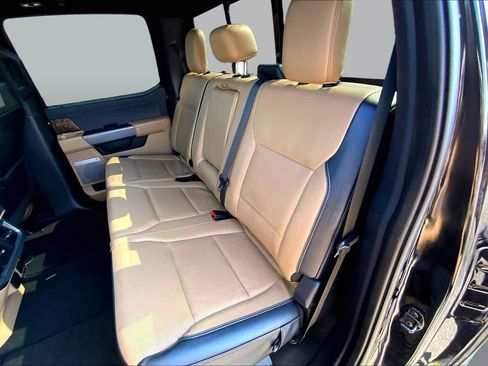 Used 2023 Ford F350 Lariat w/ Lariat Ultimate Package AWD/4WD image 19
