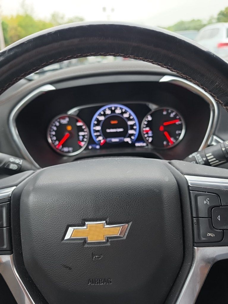 Used 2019 Chevrolet Blazer Premier w/ Sun and Wheels Package AWD/4WD image 11