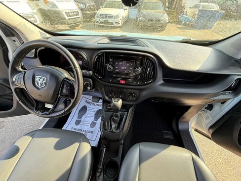 Used 2019 RAM ProMaster City Tradesman SLT image 4