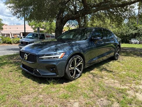 Used 2024 Volvo S60 B5 Core w/ Climate Package AWD/4WD image 3