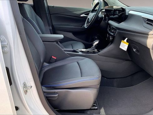 New 2026 Buick Encore GX Sport Touring image 10