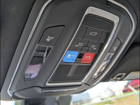 Used 2023 Jeep Grand Cherokee L Limited image 12