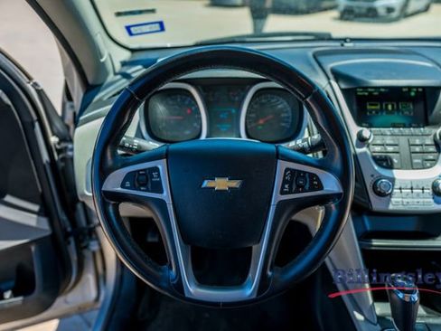 Used 2017 Chevrolet Equinox LT w/ Convenience Package FWD image 12