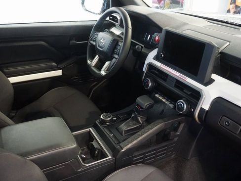 Used 2024 Toyota Tacoma TRD Off-Road image 24