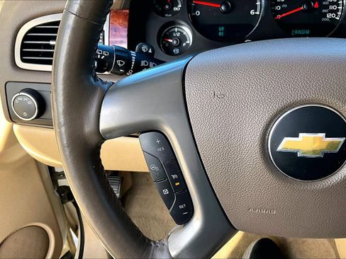 Used 2014 Chevrolet Suburban LTZ image 23