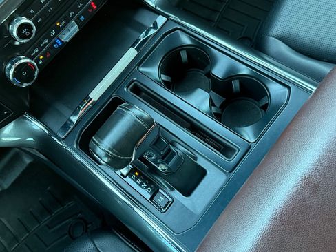 Used 2022 Ford F150 Lariat w/ Equipment Group 502A High image 28