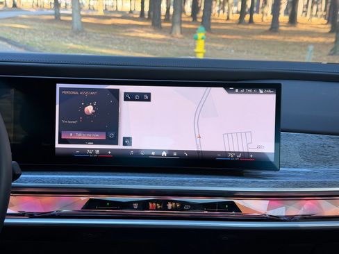 Used 2025 BMW 740i xDrive w/ Premium Package image 4