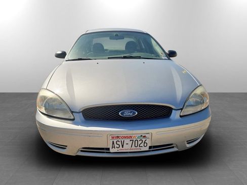 Used 2006 Ford Taurus SE FWD image 2