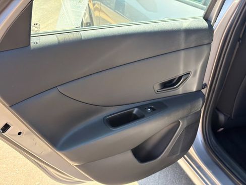 Certified 2025 Hyundai Elantra Sport FWD image 21