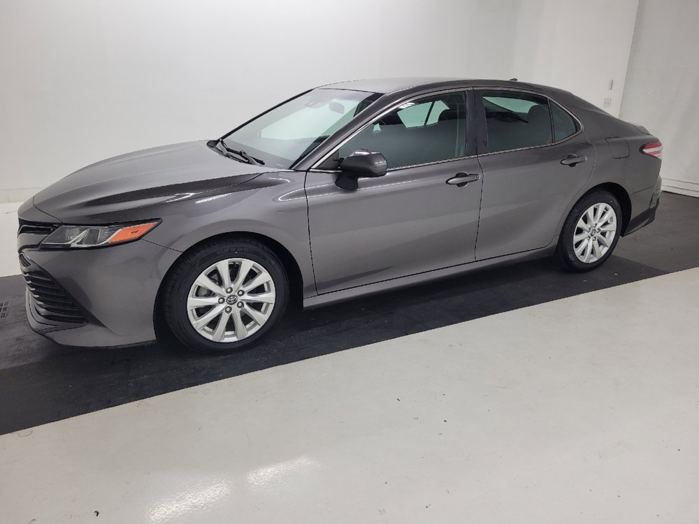 Used 2020 Toyota Camry LE FWD image 2