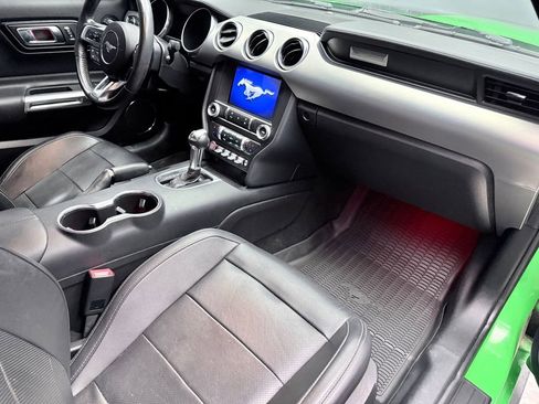Used 2019 Ford Mustang Premium image 11