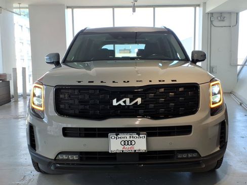 Used 2022 Kia Telluride SX w/ SX Prestige Package AWD/4WD image 2