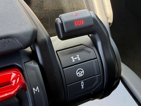 Used 2024 Lamborghini Urus S AWD/4WD image 36