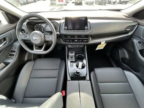 Certified 2023 Nissan Rogue SV w/ SV Premium B Package AWD/4WD image 12