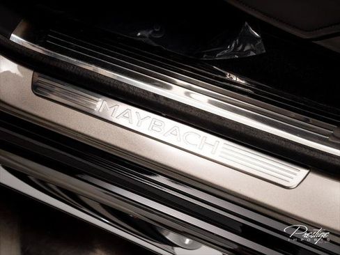 Used 2024 Mercedes-Benz Maybach GLS 600 4MATIC image 23