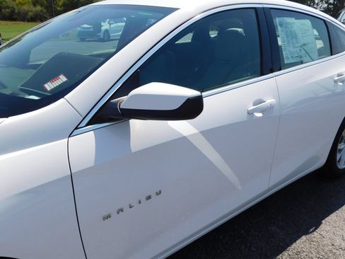 Used 2024 Chevrolet Malibu LT FWD image 11